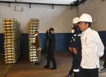 'Ada nilai tambah di situ': Presiden Tunjukkan Keseriusan Hilirisasi Industri Timah 