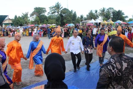 Kemeriahan Perayaan HUT ke-17 Desa Baskara Bakti di Bangka Tengah