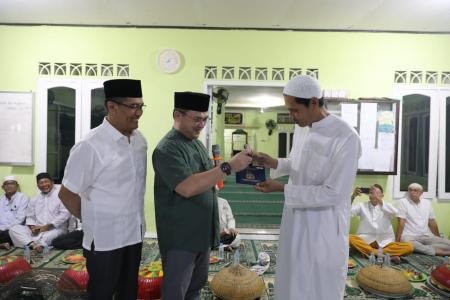 Maulid Nabi, Erzaldi Berikan 1 Unit Mobil untuk Umat
