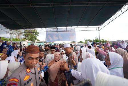 Roadshow Tabligh Akbar BKMT Babel Bersama Mamah Dedeh, Banjir Ribuan Jamaah!