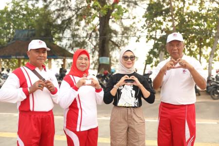 Senam Bersama, Melati Sampaikan Pengalaman Kesehatannya